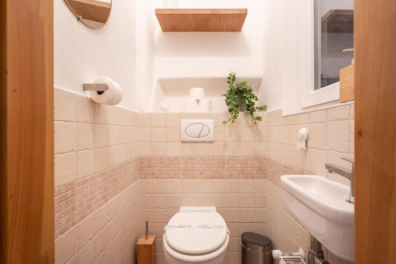 Live Star Apartment *